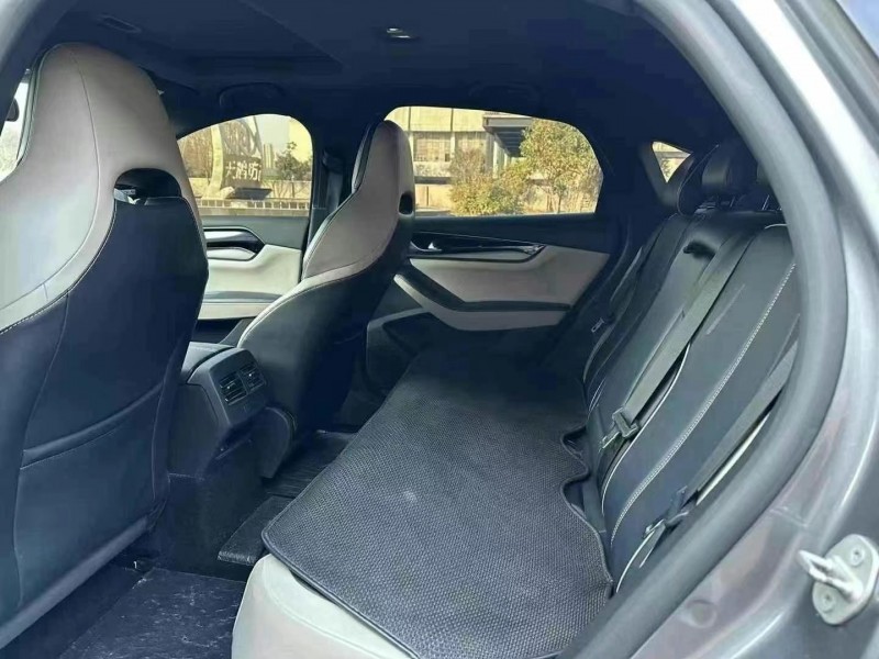 济宁22年比亚迪秦8