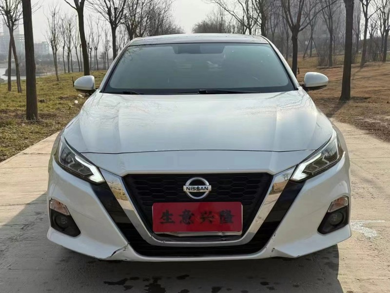 鄭州21年日產天籟1