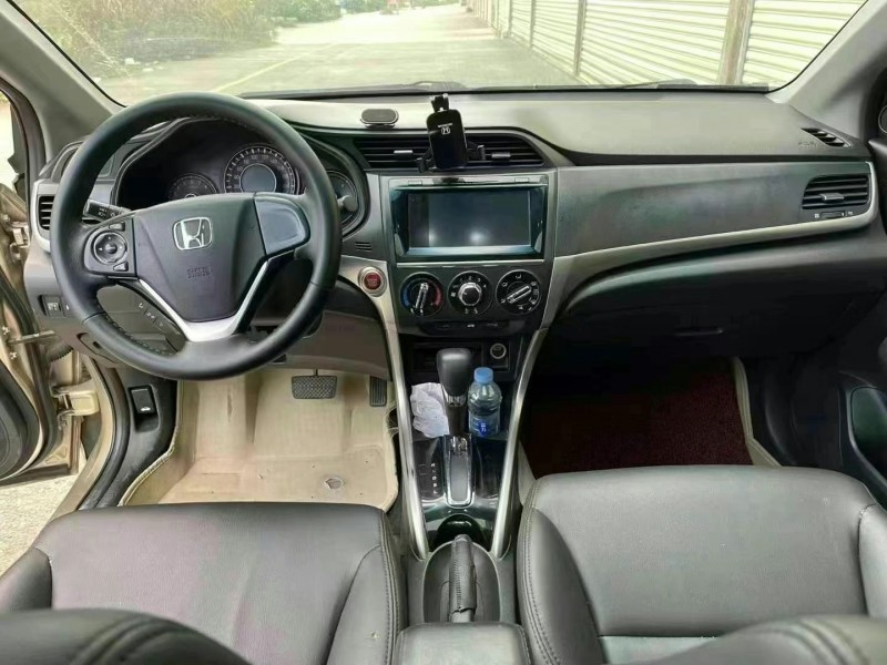 佛山16年本田凌派5