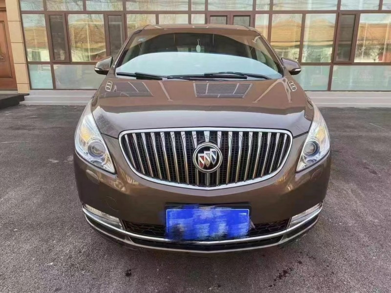 济宁16年别克GL81