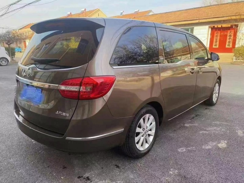 济宁16年别克GL83