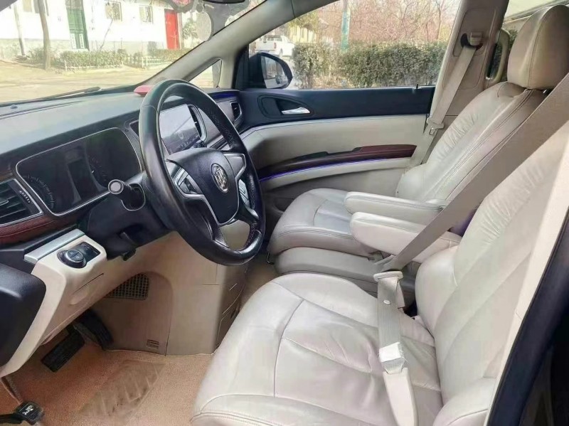 济宁16年别克GL85