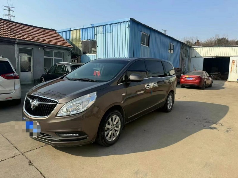 济宁17年别克GL83