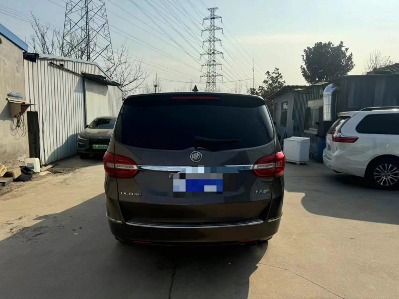 济宁17年别克GL89