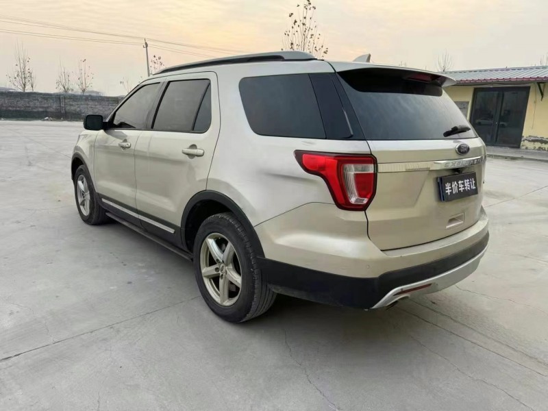 济宁17年福特探险者8