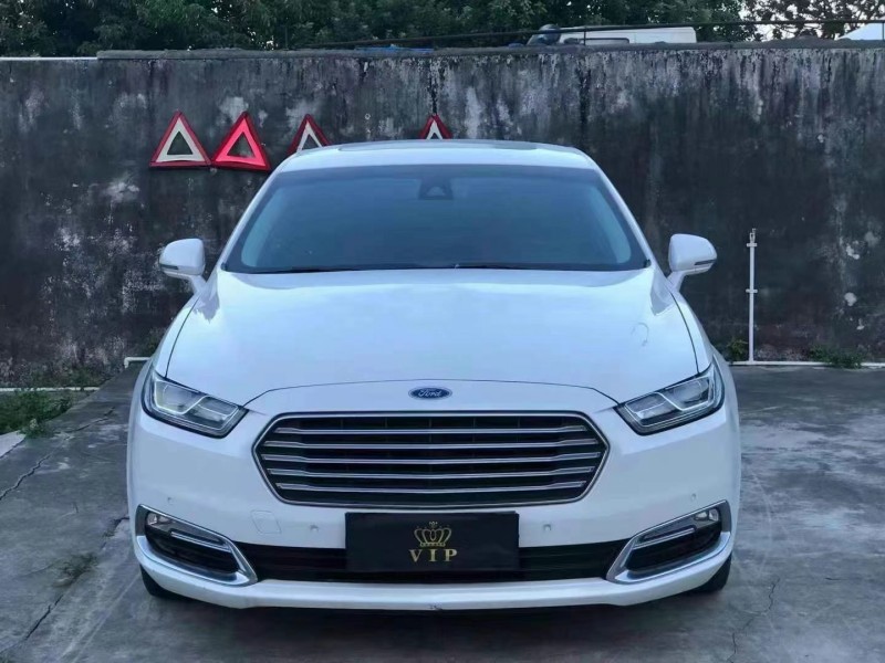 广州17年福特金牛座1