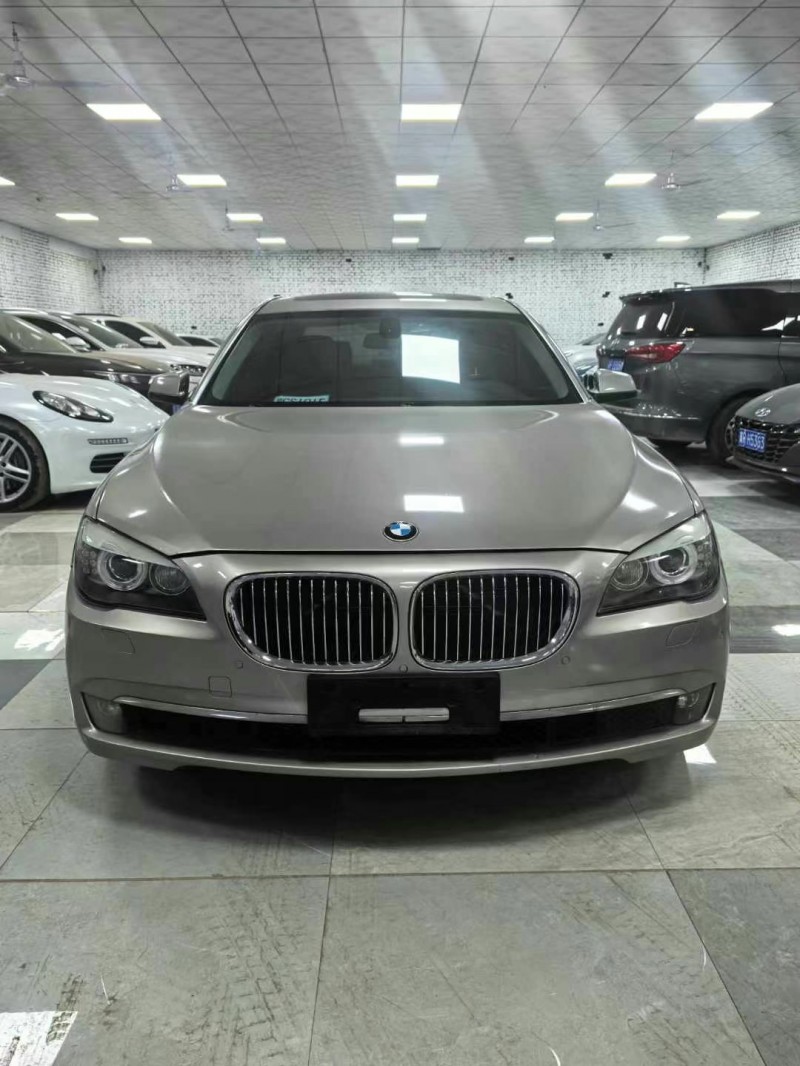 保定13年宝马7系1