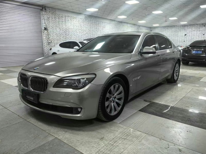 保定13年宝马7系2