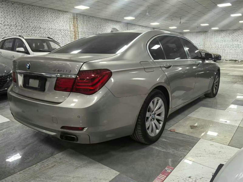 保定13年宝马7系7