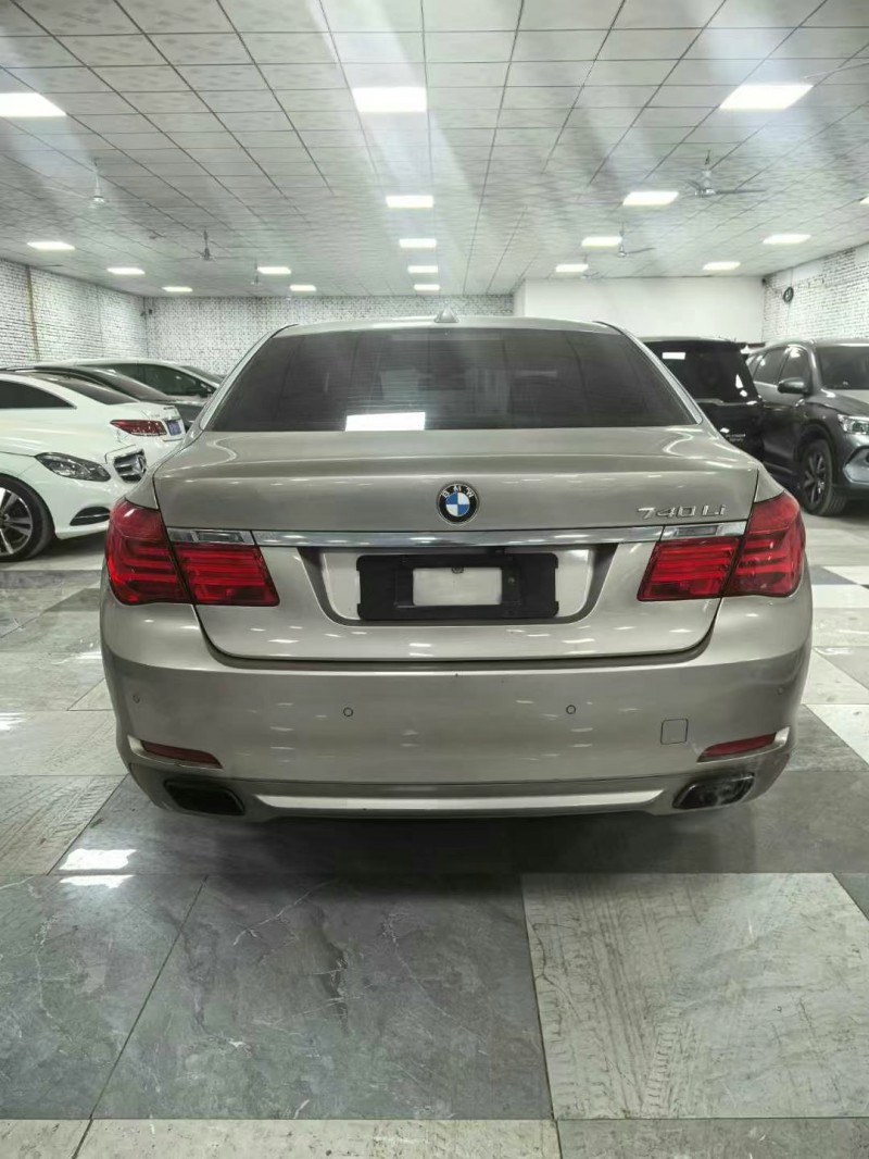 保定13年宝马7系9