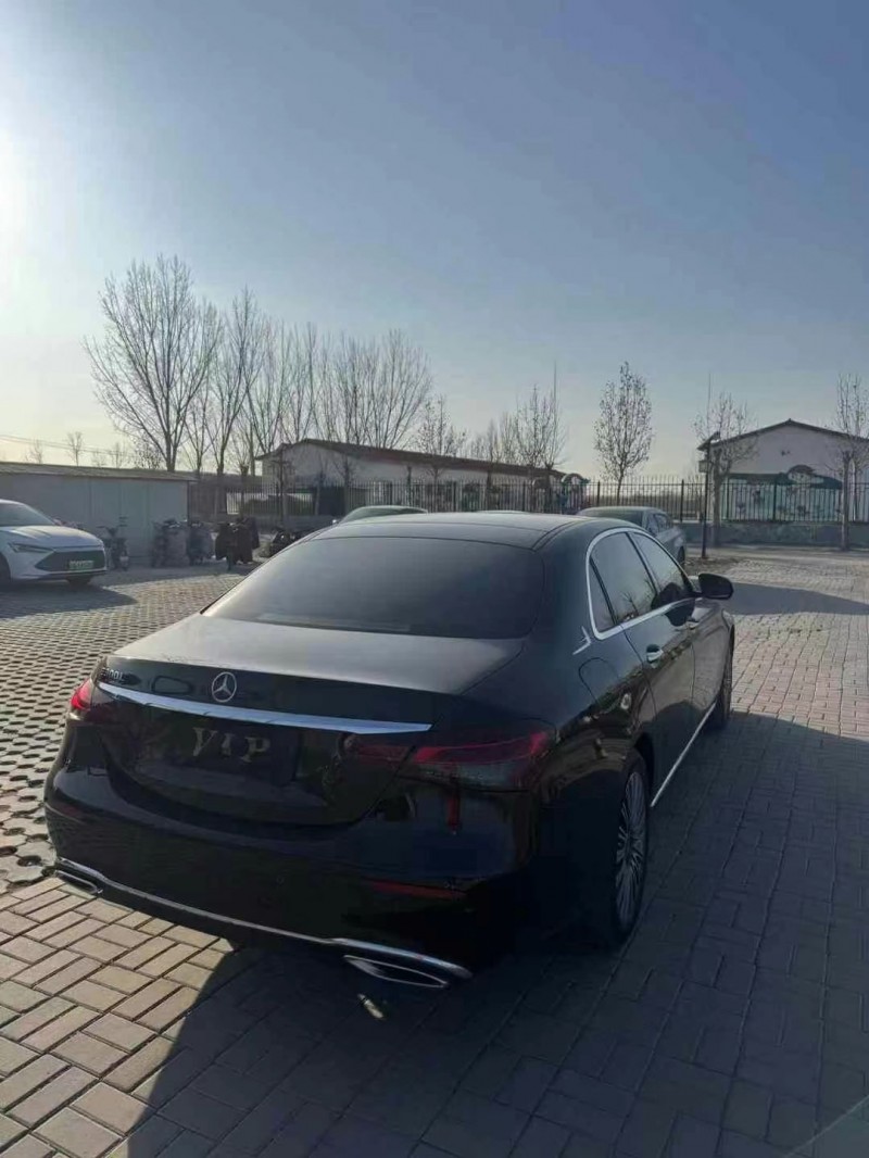 保定21年奔驰E8