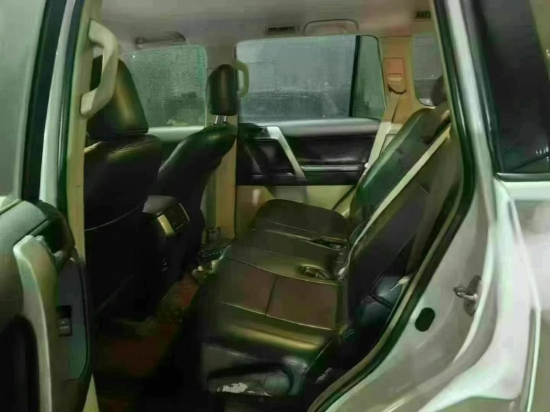 保定11年丰田普拉多3