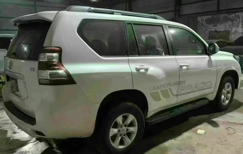 保定11年丰田普拉多5