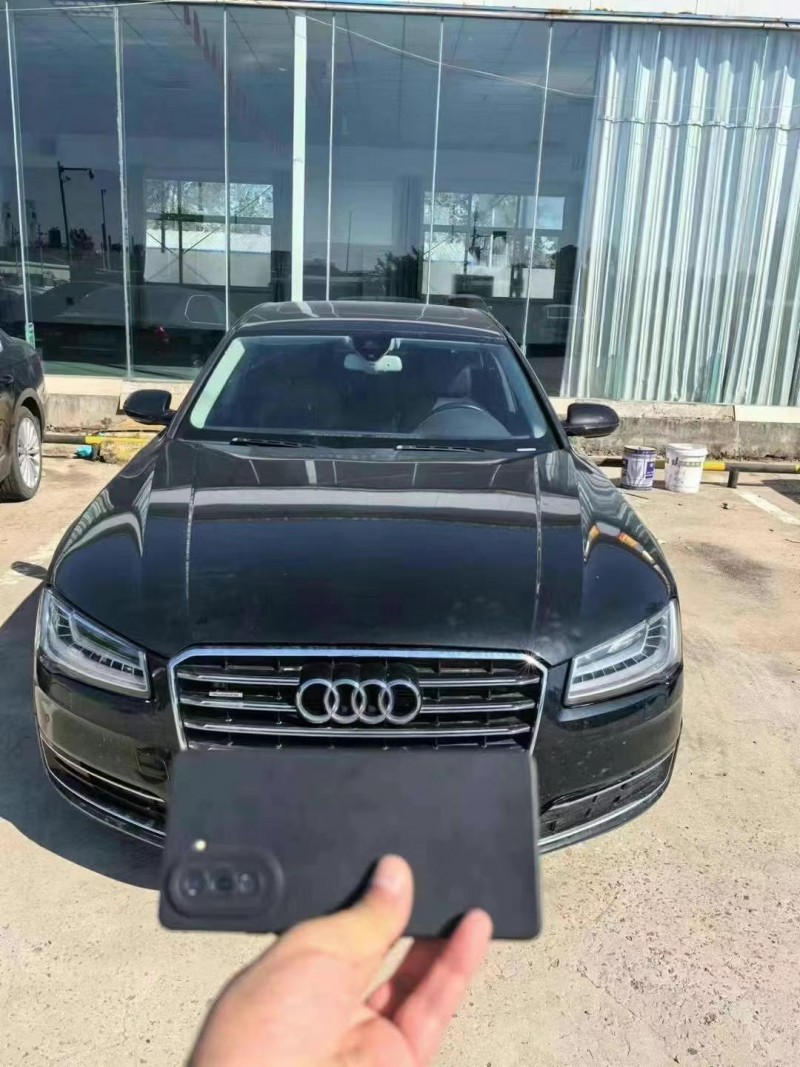 济宁17年奥迪A8L1