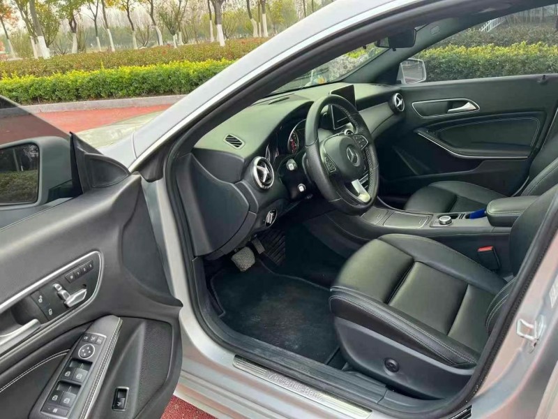 常州18年奔馳CLA8