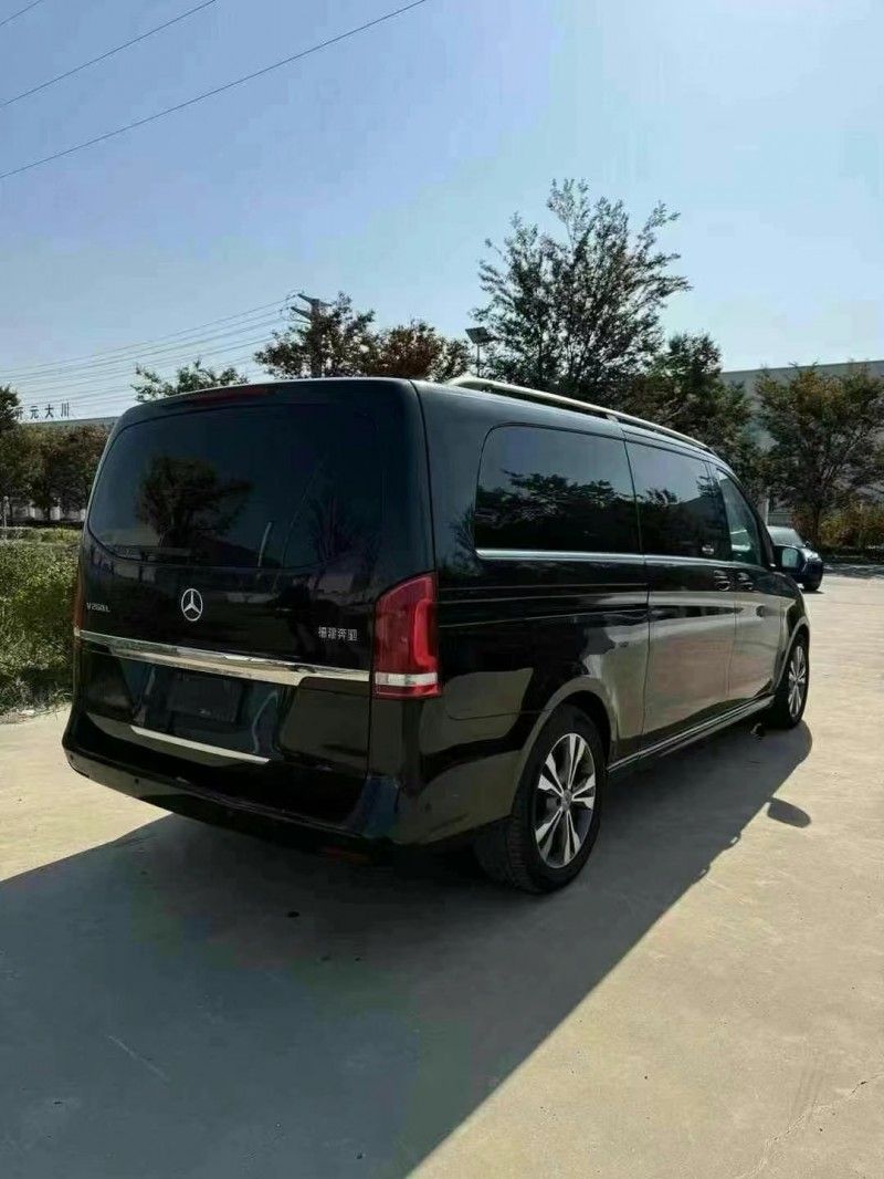 南通17年奔驰V7