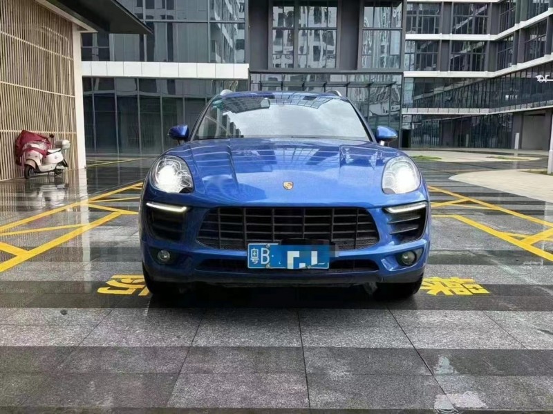 广州17年保时捷Macan1