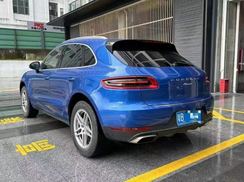 广州17年保时捷Macan7