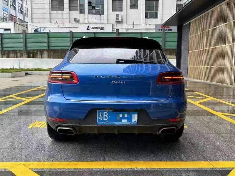 广州17年保时捷Macan9