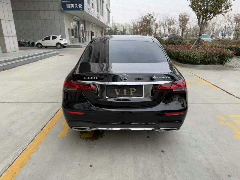 济宁21年奔驰E9