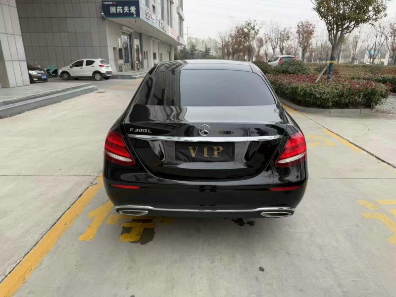 济宁18年奔驰E9