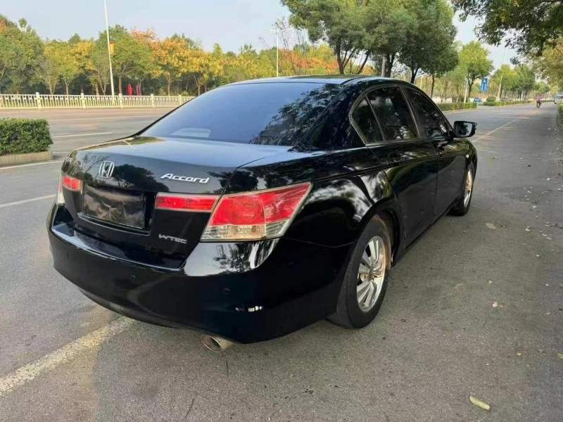 益阳10年本田雅阁7