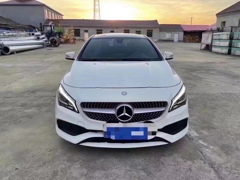 济宁17年奔驰CLA1