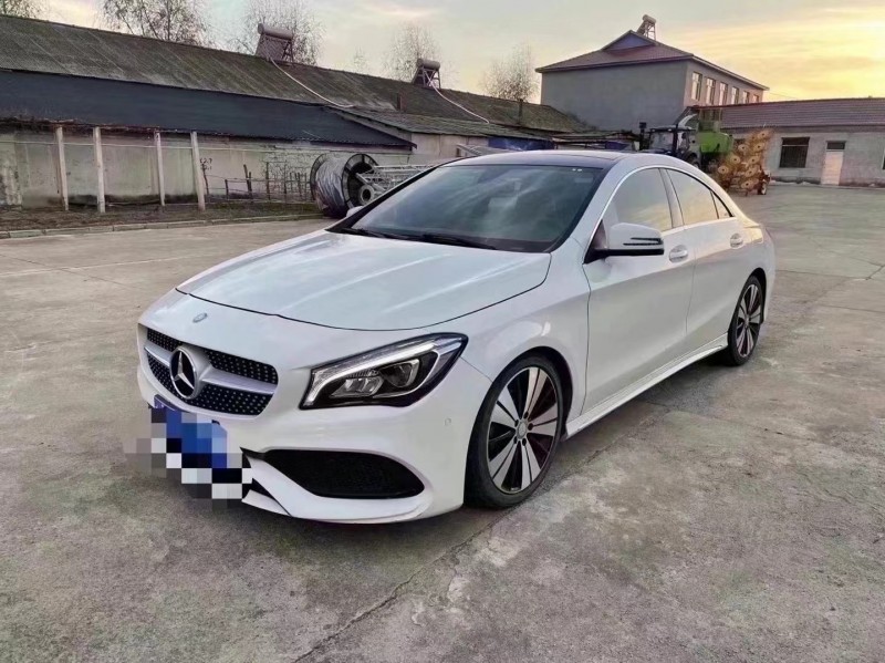 济宁17年奔驰CLA2