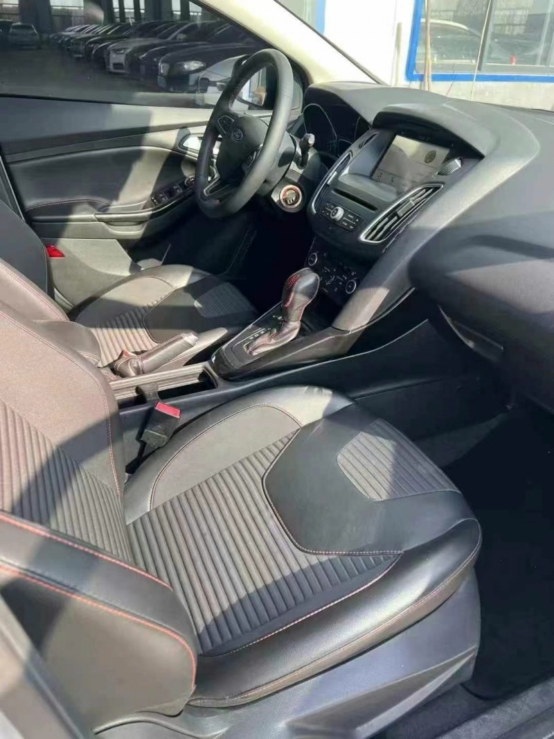 菏泽17年福特福克斯8