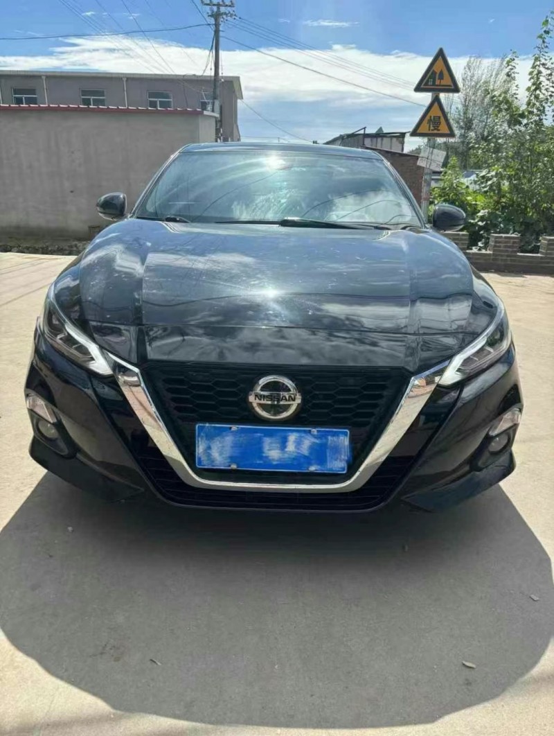 保定21年日产天籁1