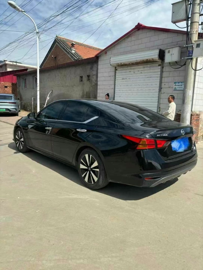 保定21年日产天籁4