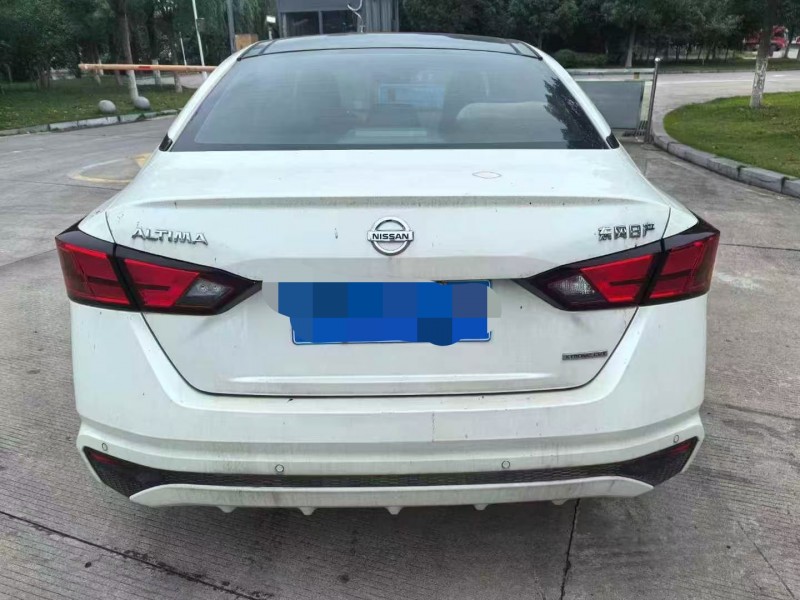 保定22年日产天籁4