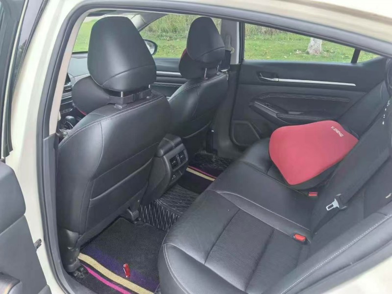 保定22年日产天籁6