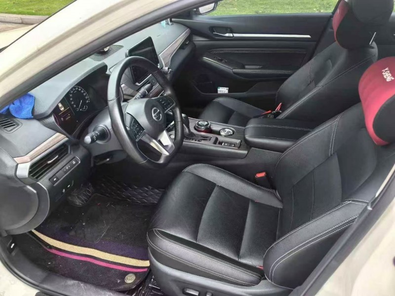 保定22年日产天籁7