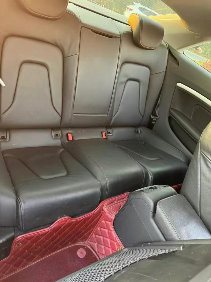 济宁17年奥迪A54