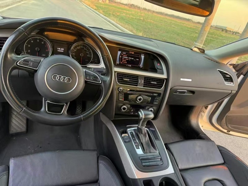 济宁17年奥迪A56