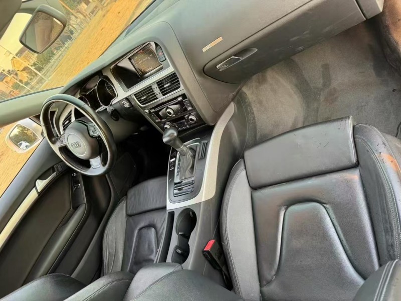 济宁17年奥迪A58