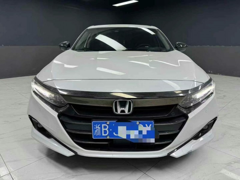 成都23年本田雅阁1