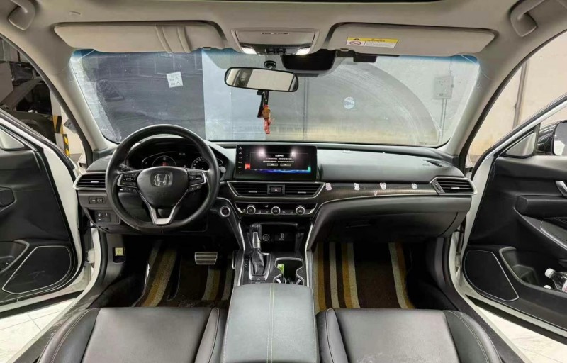 成都23年本田雅阁9