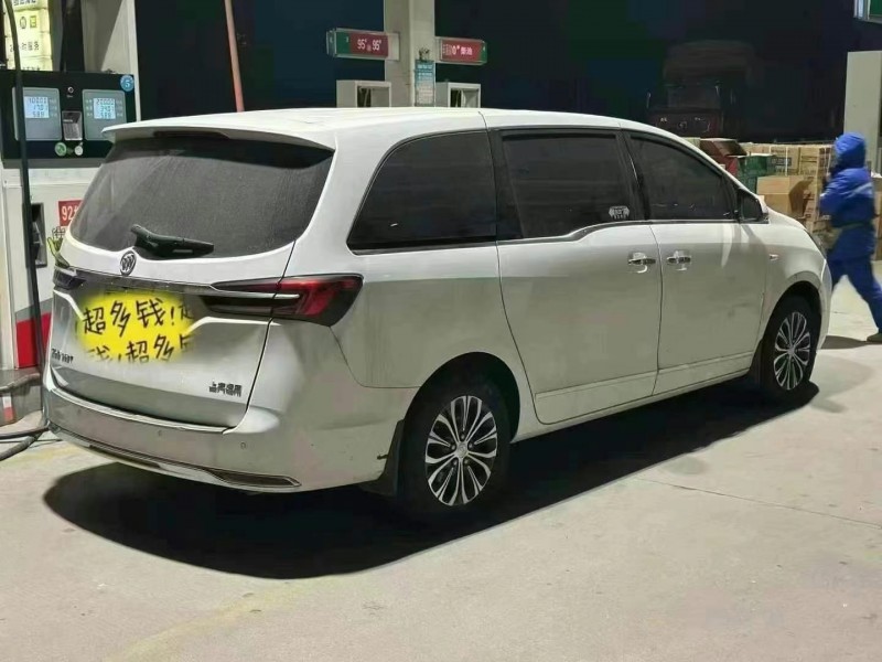 济宁22年别克GL85