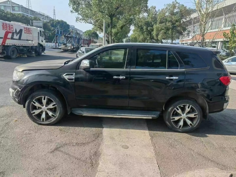 济宁16年福特撼路者3