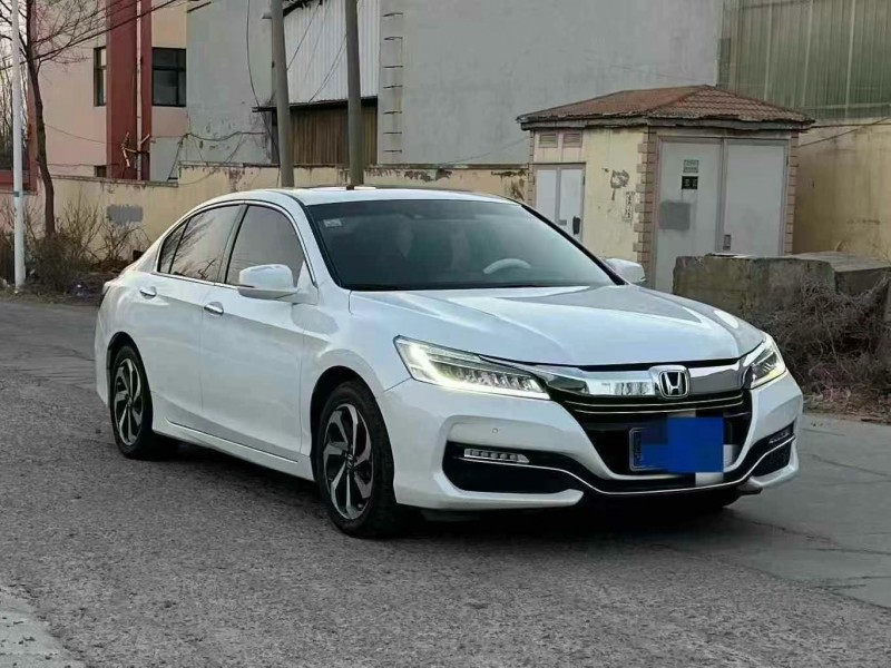 青岛18年本田雅阁2