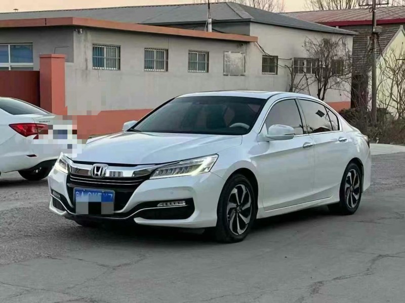 青岛18年本田雅阁3