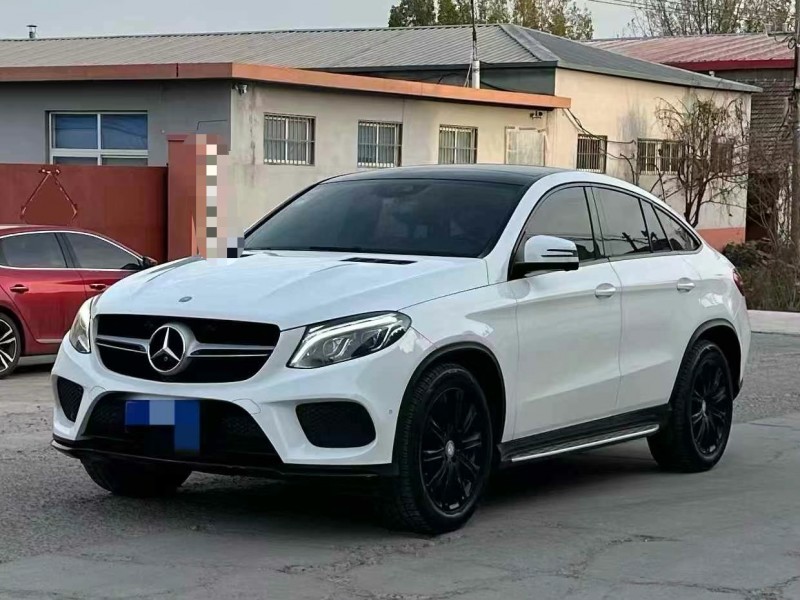 青岛16年奔驰GLE3