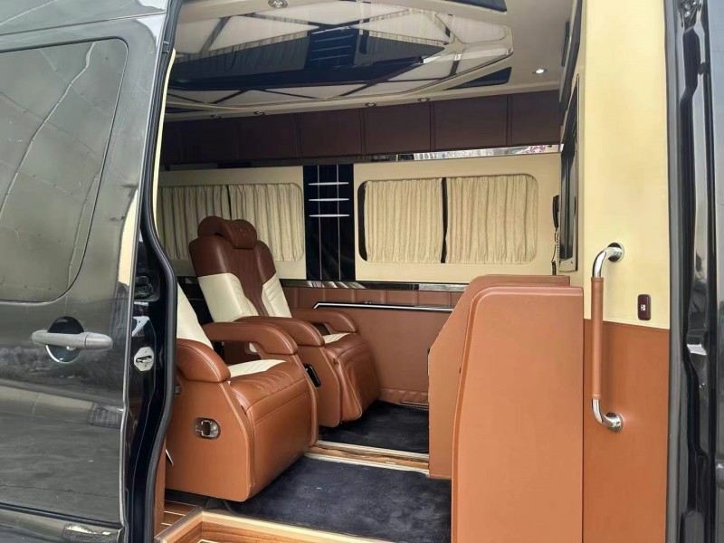 徐州17年奔驰斯宾特6