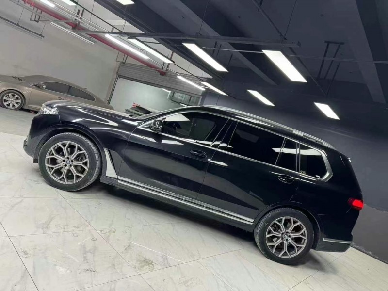 成都21年宝马X73