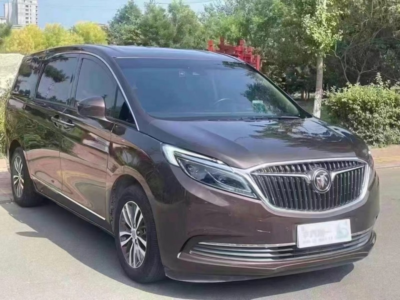 保定21年别克GL82