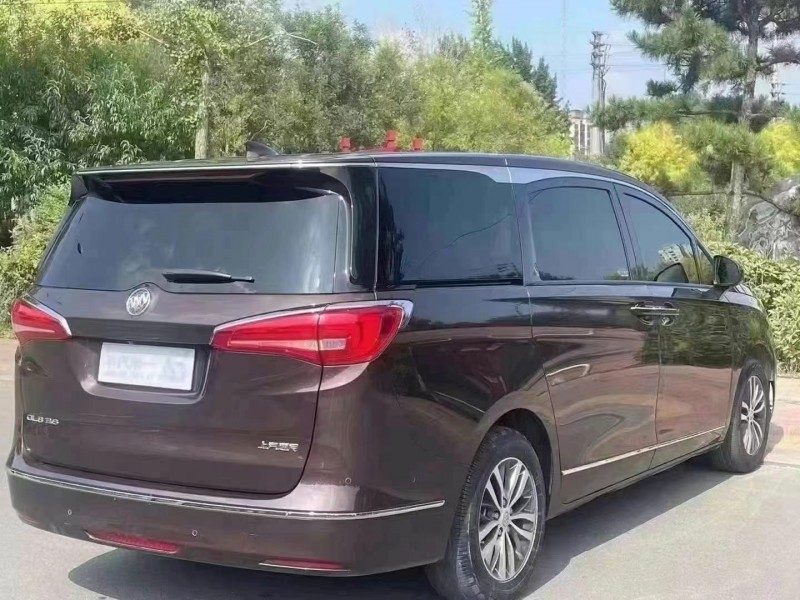 保定21年别克GL83