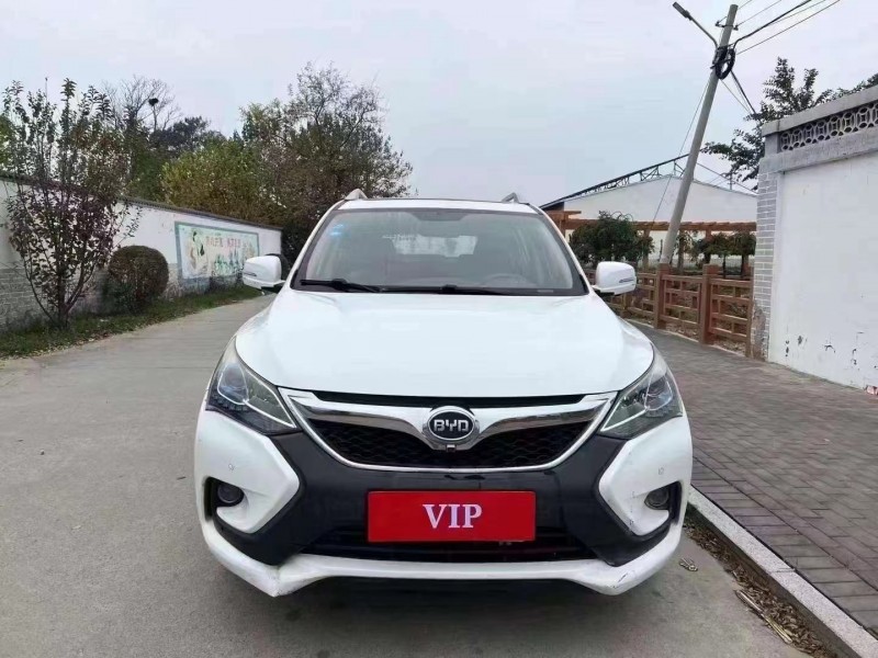 青岛16年比亚迪宋1