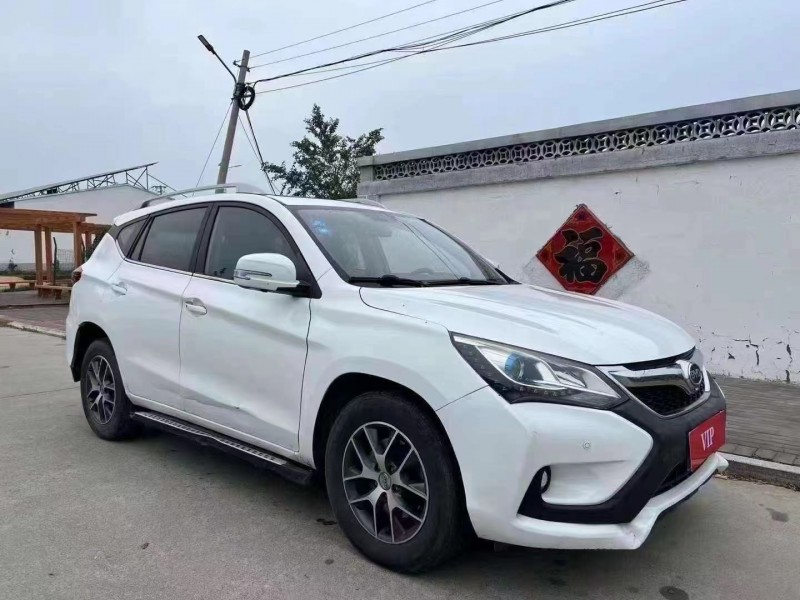 青岛16年比亚迪宋3